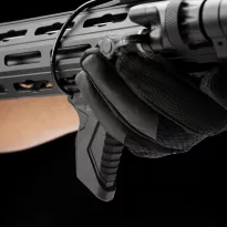 Strike Industries - Chwyt Link Angled HandStop with Cable Management System - M-LOK / KeyMod - Czarny - SI-AR-HSFG-BK - 5