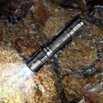 Fenix PD35R - Latarka taktyczna - 1700 lumenów - 8